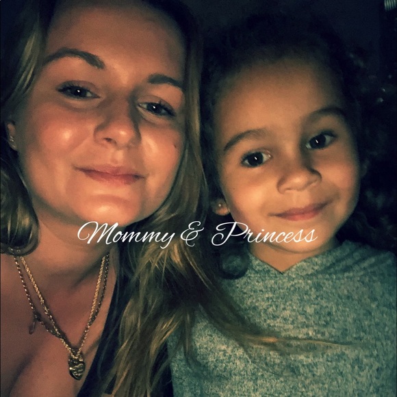 Meet your Posher, Dana - Picture 4 of 4